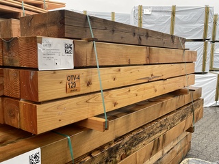 Ca. 27x Douglas Balken Geschaafd, 140x140mm, lengte 6/200cm, 21/250cm